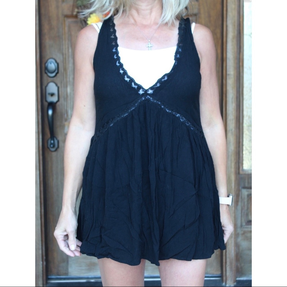 Kendall and Kylie Pacsun Black V-Neck Dress!